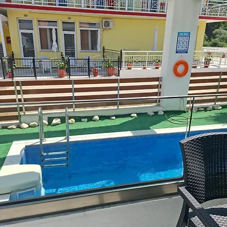 Emerald アパート *