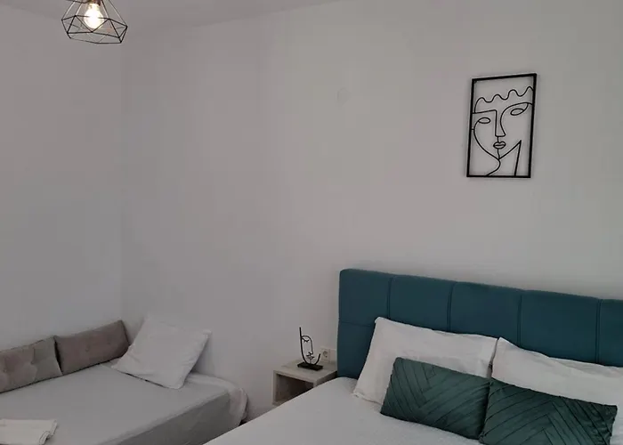 Emerald Daire Skala Rachoni (Thasos)